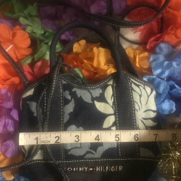 Tommy Hilfilger Bag - Picture 5 of 6